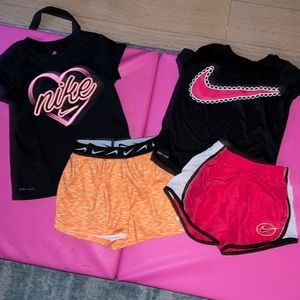 Girls Nike Short Sets - Size 6 (5-6 year olds)